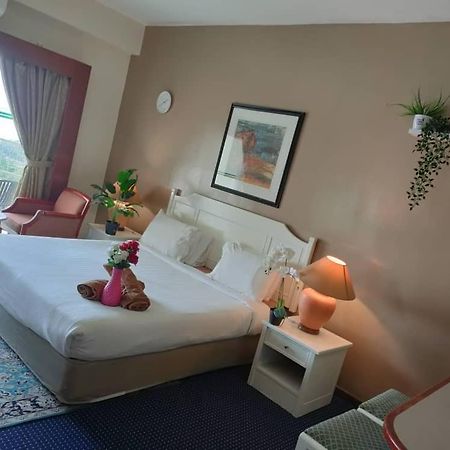 Seaview Deluxe Studio Couples Room S Танджунг-Бунга Экстерьер фото