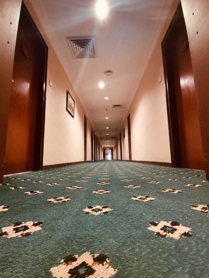 Seaview Deluxe Studio Couples Room S Танджунг-Бунга Экстерьер фото