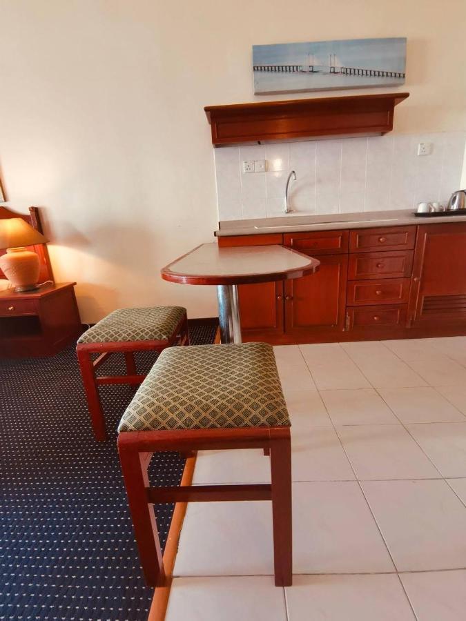 Seaview Deluxe Studio Couples Room S Танджунг-Бунга Экстерьер фото