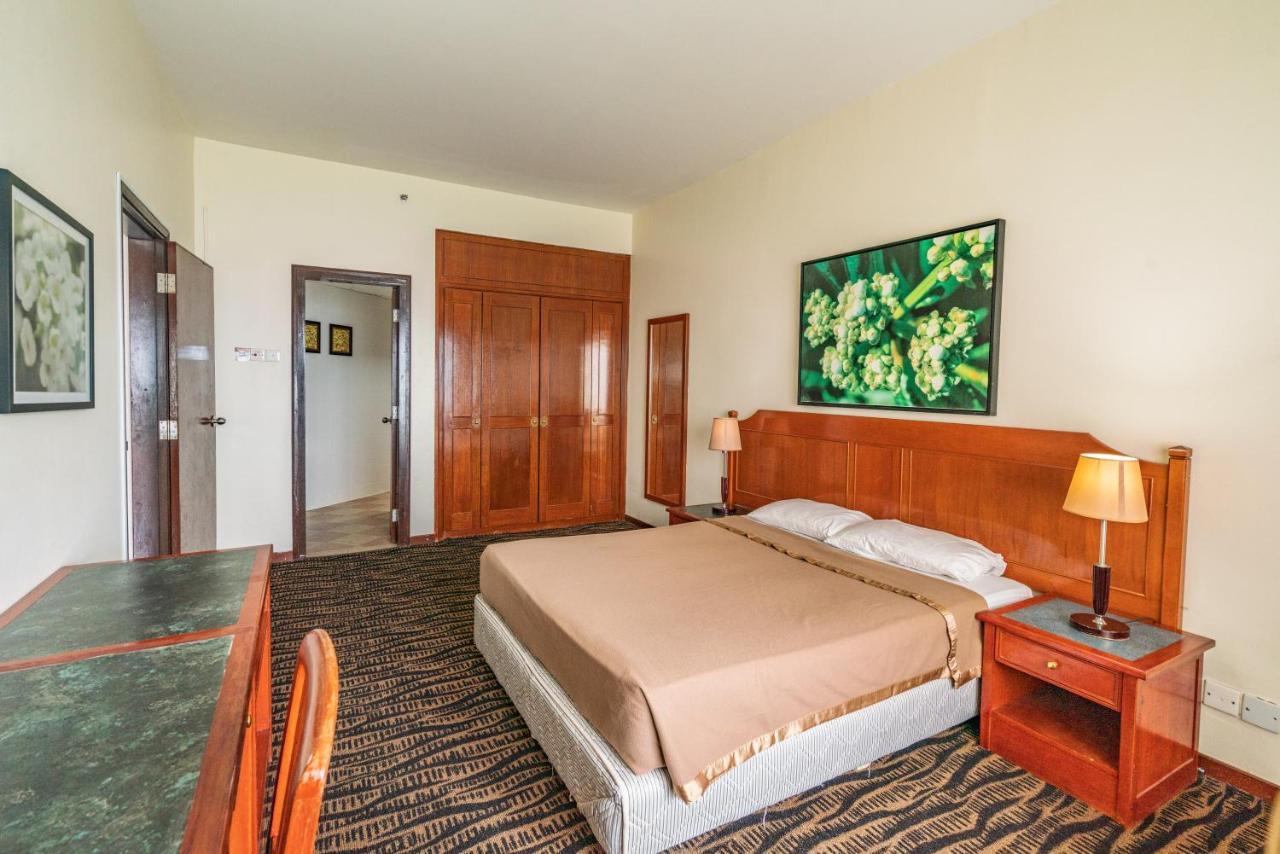 Seaview Deluxe Studio Couples Room S Танджунг-Бунга Экстерьер фото