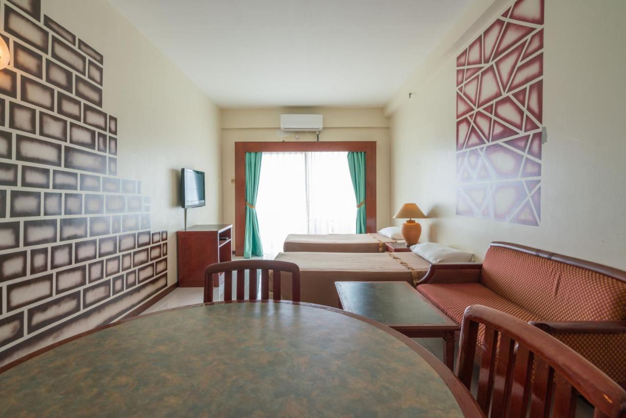 Seaview Deluxe Studio Couples Room S Танджунг-Бунга Экстерьер фото