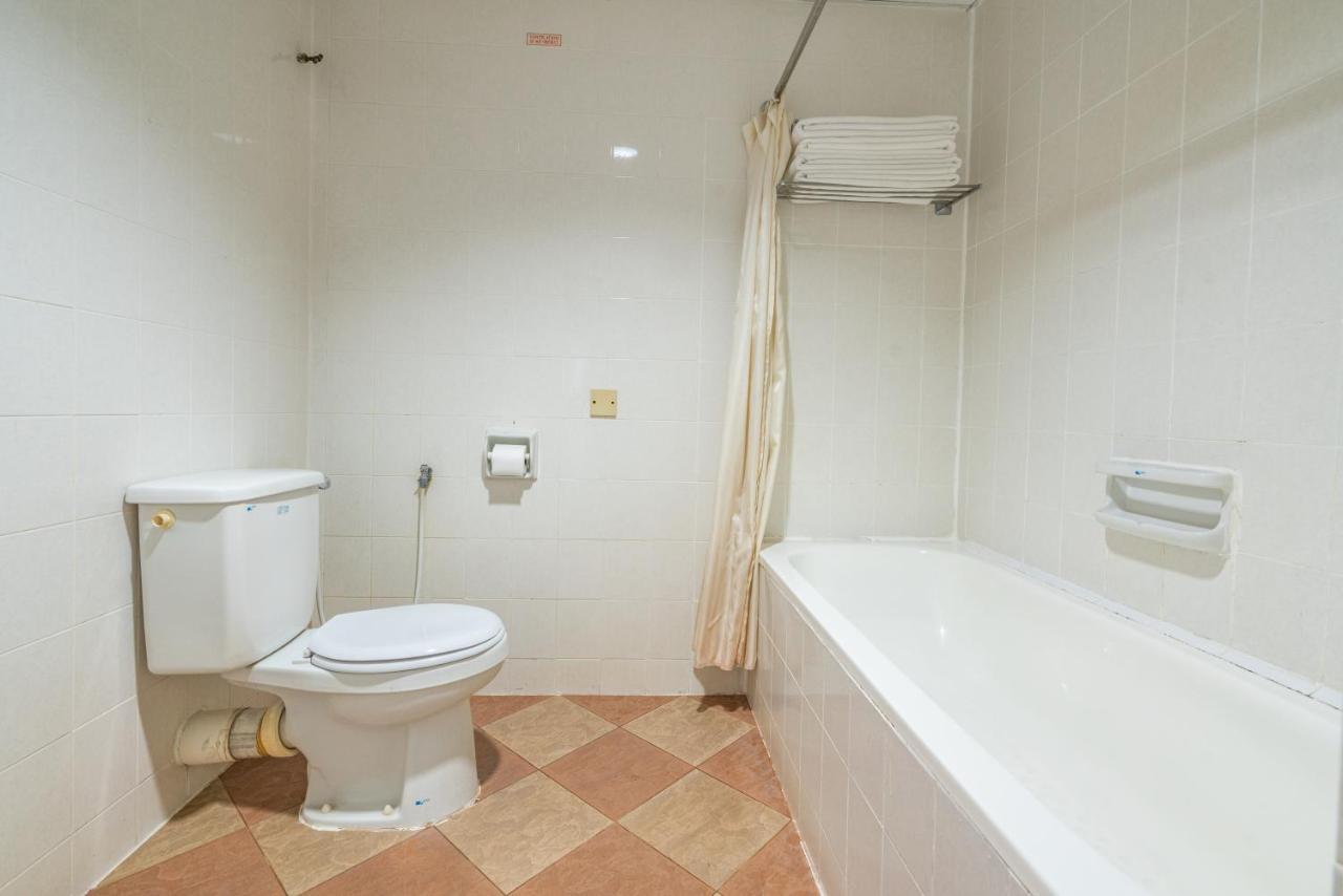 Seaview Deluxe Studio Couples Room S Танджунг-Бунга Экстерьер фото