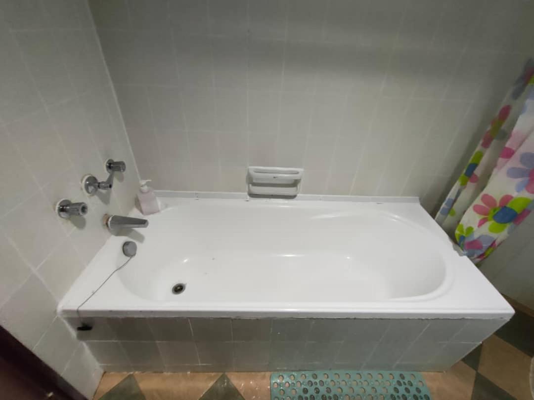 Seaview Deluxe Studio Couples Room S Танджунг-Бунга Экстерьер фото