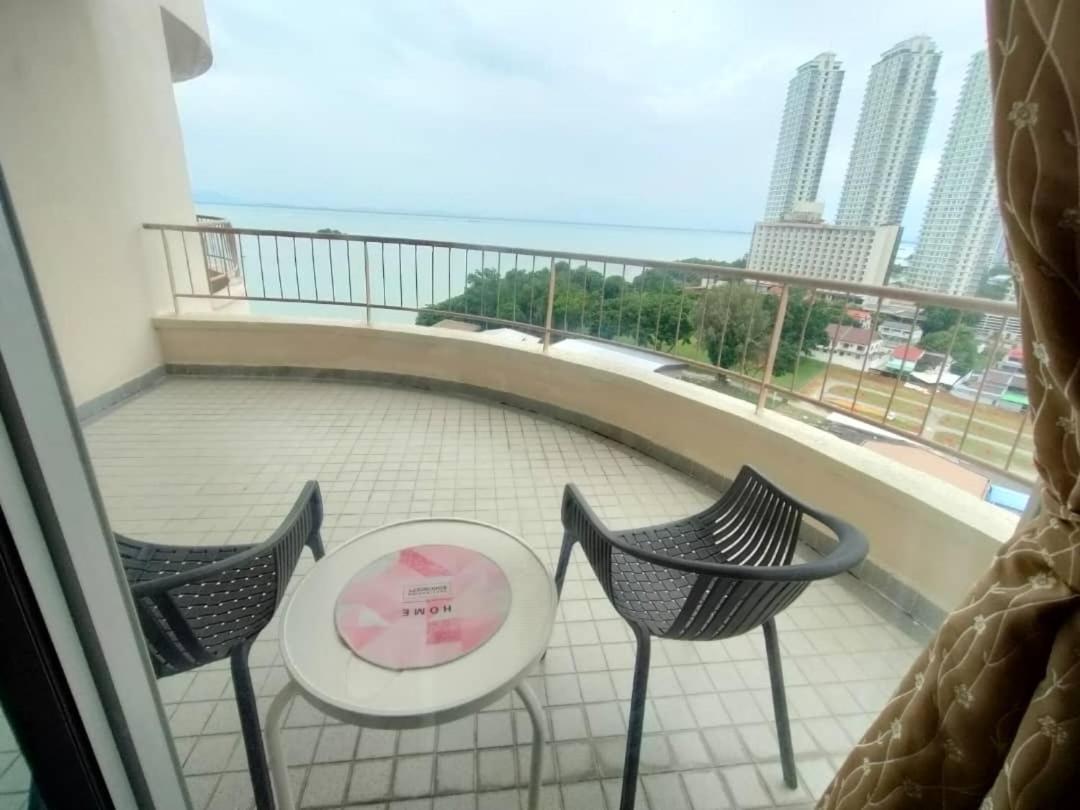 Seaview Deluxe Studio Couples Room S Танджунг-Бунга Экстерьер фото
